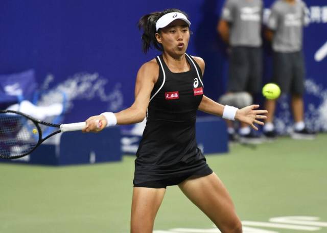 员角田楓佳 员角田楓佳