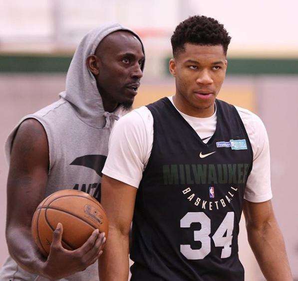 球隊擊敗曼 球隊擊敗曼